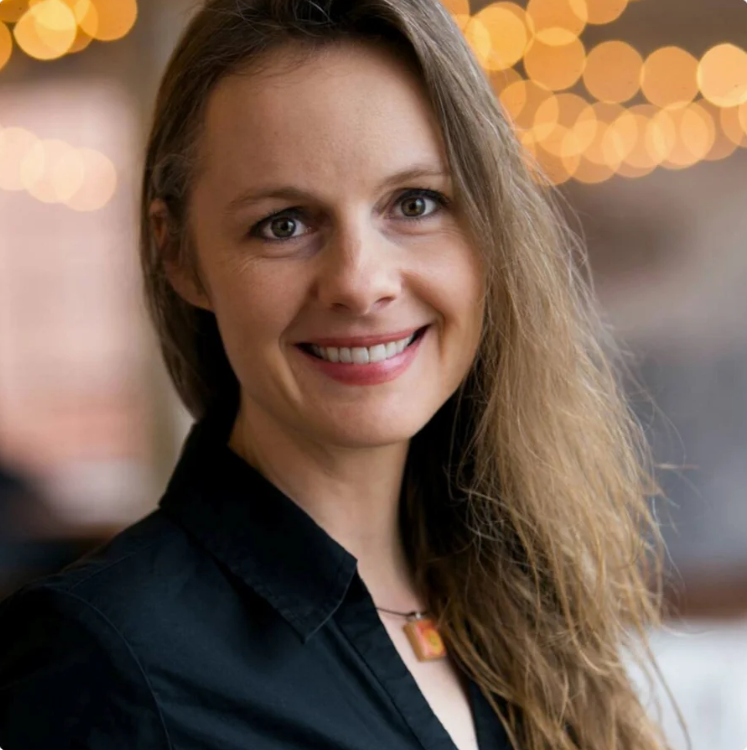 title Profile: Jessica and Jenny