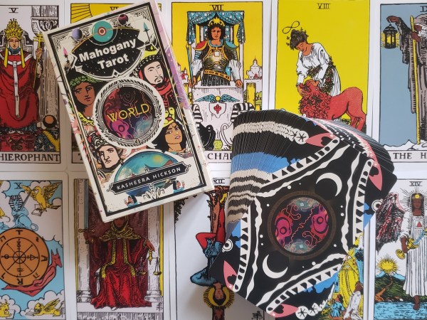 Mahogany Tarot - World Edition