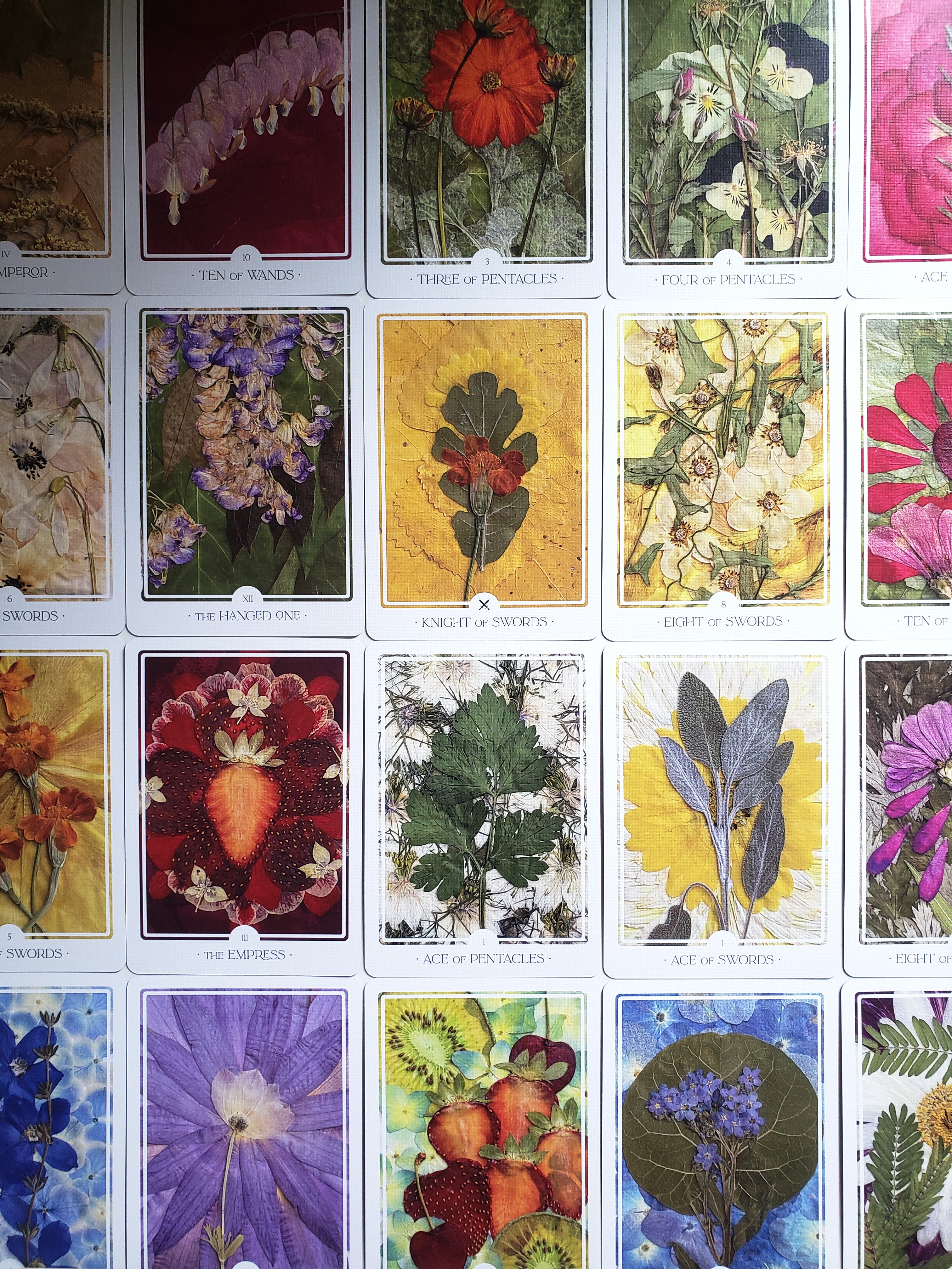 The Pressed Flower Tarot - Image 2